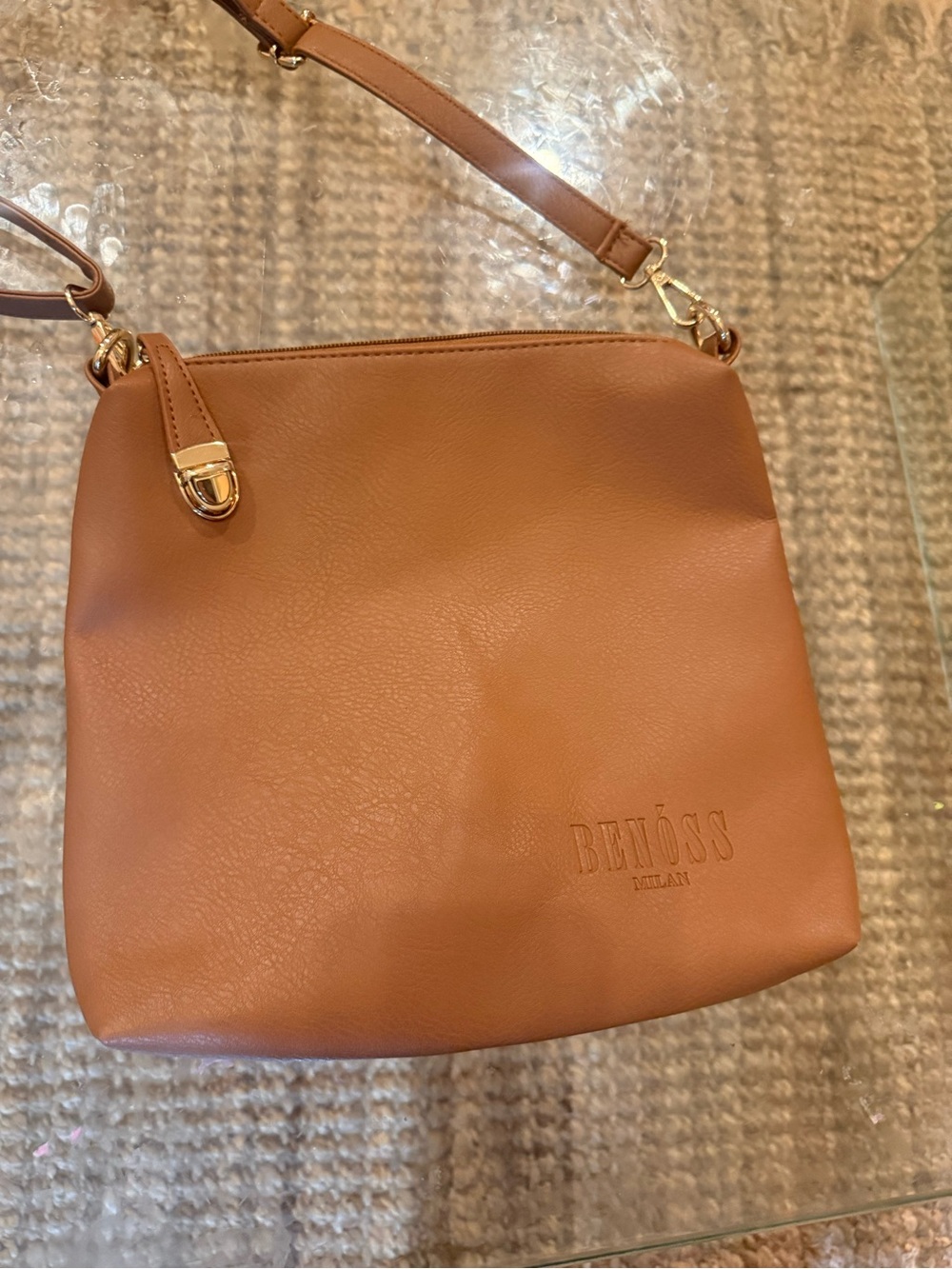 Benoss Milan NWOT cognac Tan Crossbody Bag with Gold Accents